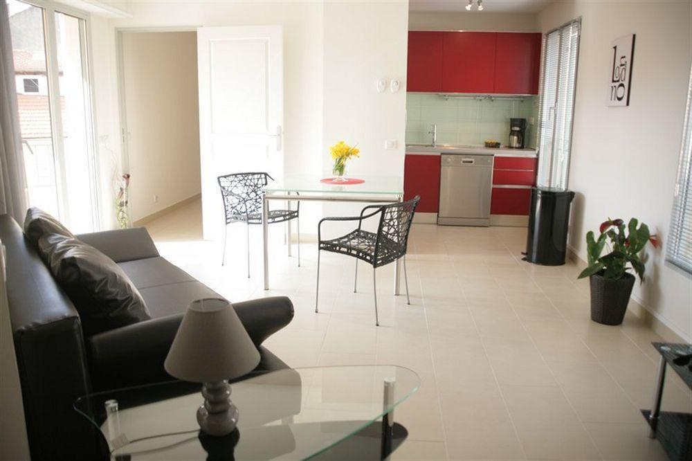 Le Vieux Port Apartments Кан Стая снимка