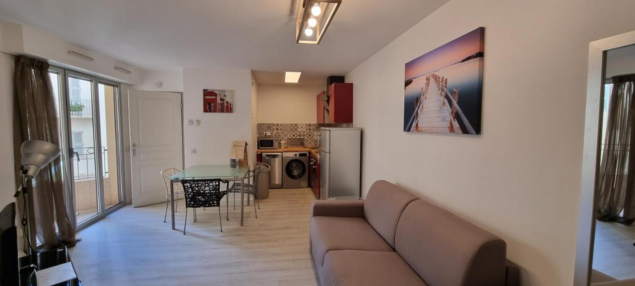 Le Vieux Port Apartments Кан Екстериор снимка