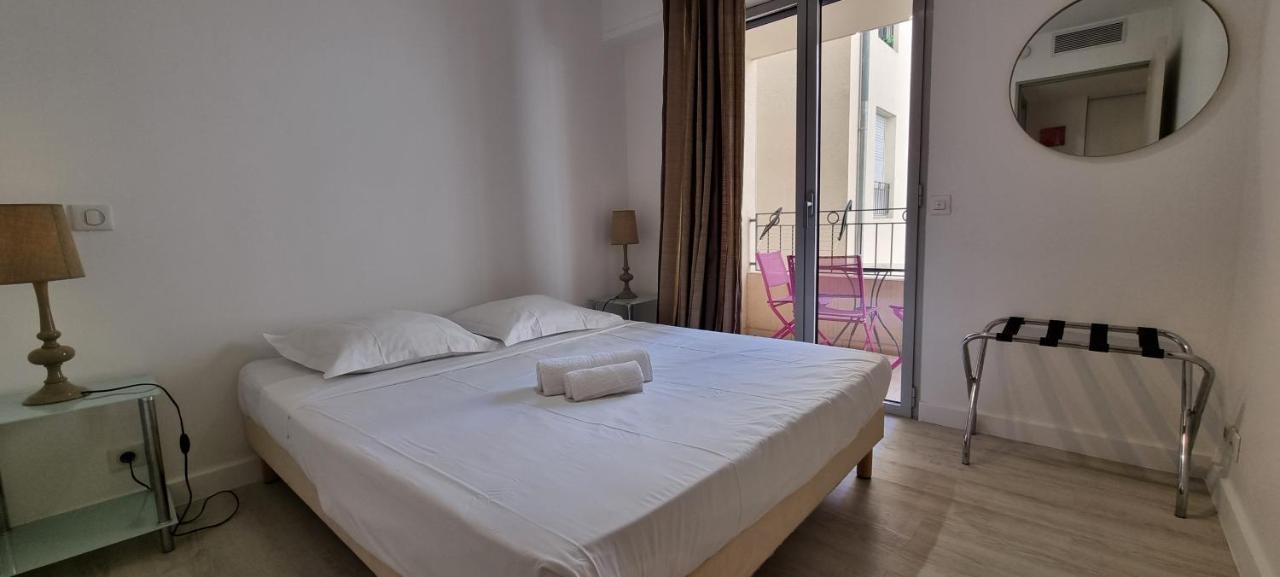 Le Vieux Port Apartments Кан Екстериор снимка