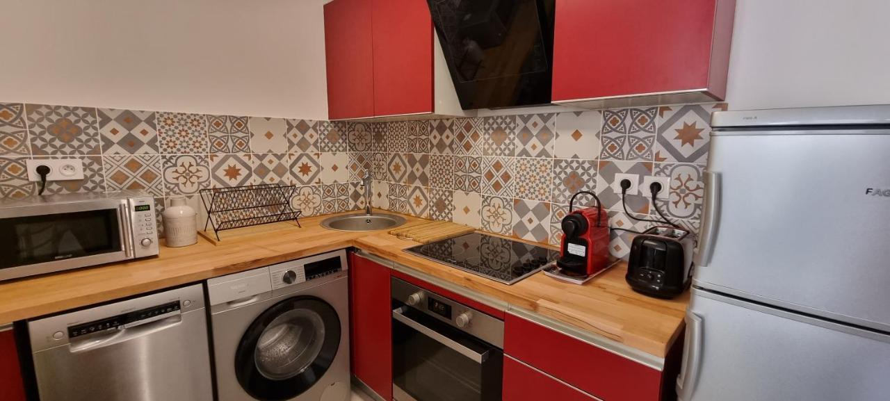 Le Vieux Port Apartments Кан Екстериор снимка
