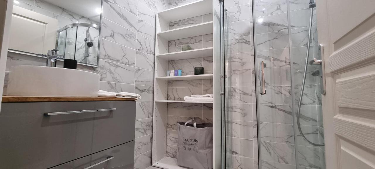 Le Vieux Port Apartments Кан Екстериор снимка