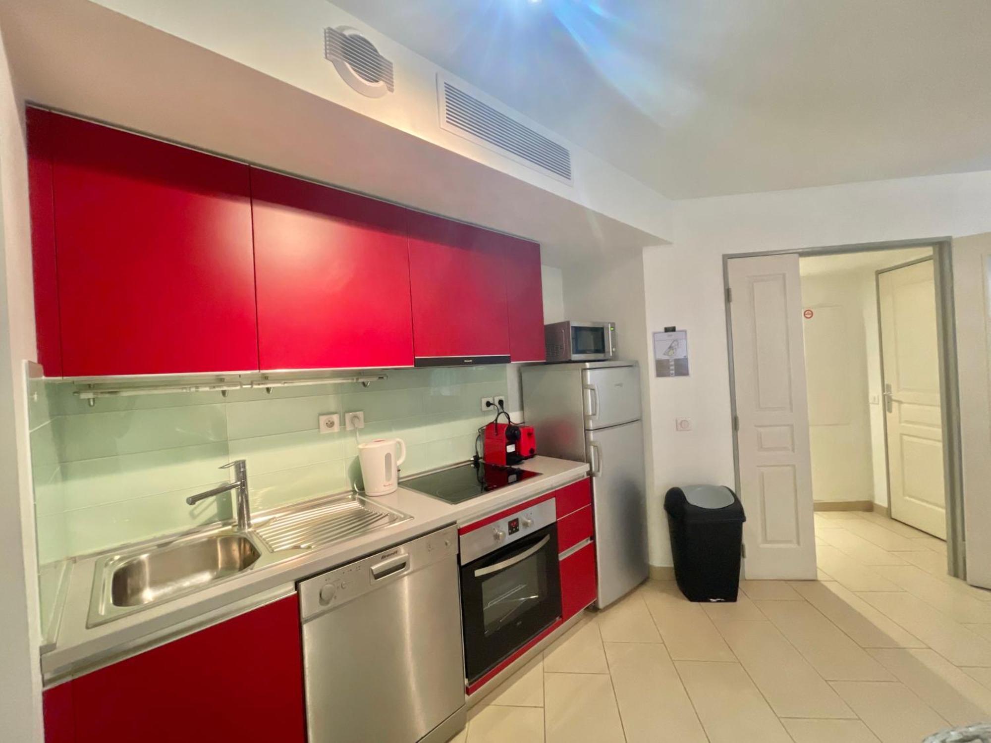 Le Vieux Port Apartments Кан Екстериор снимка