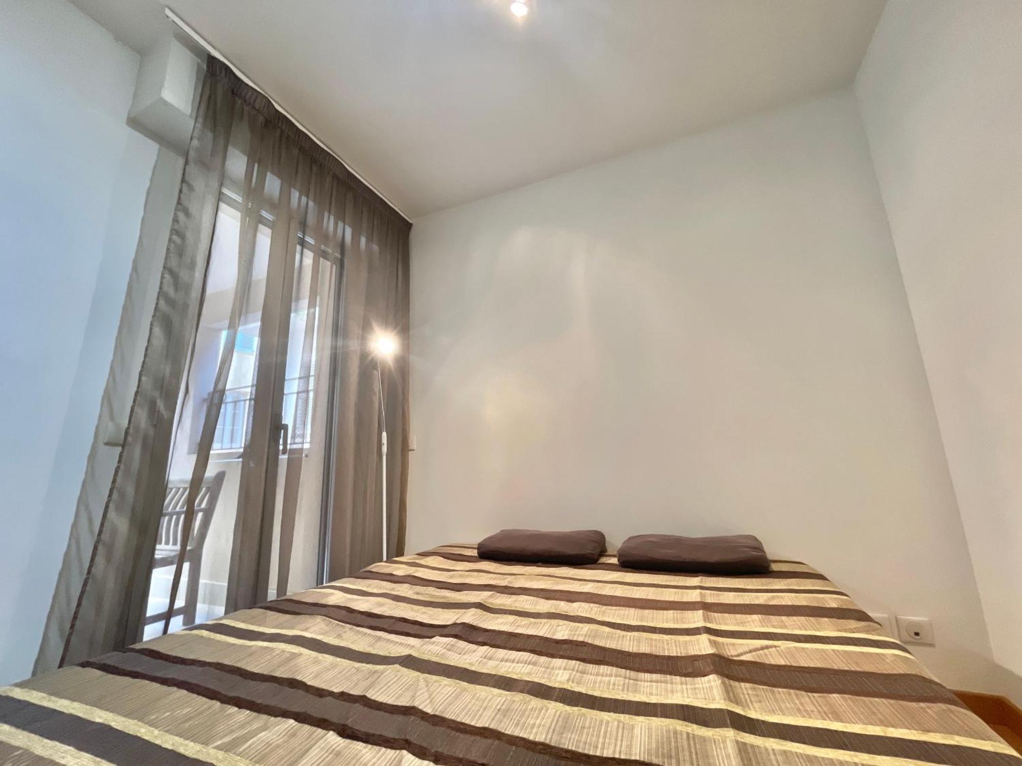 Le Vieux Port Apartments Кан Екстериор снимка