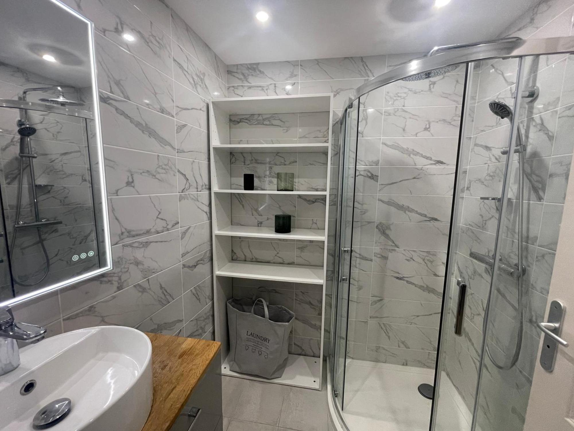 Le Vieux Port Apartments Кан Екстериор снимка
