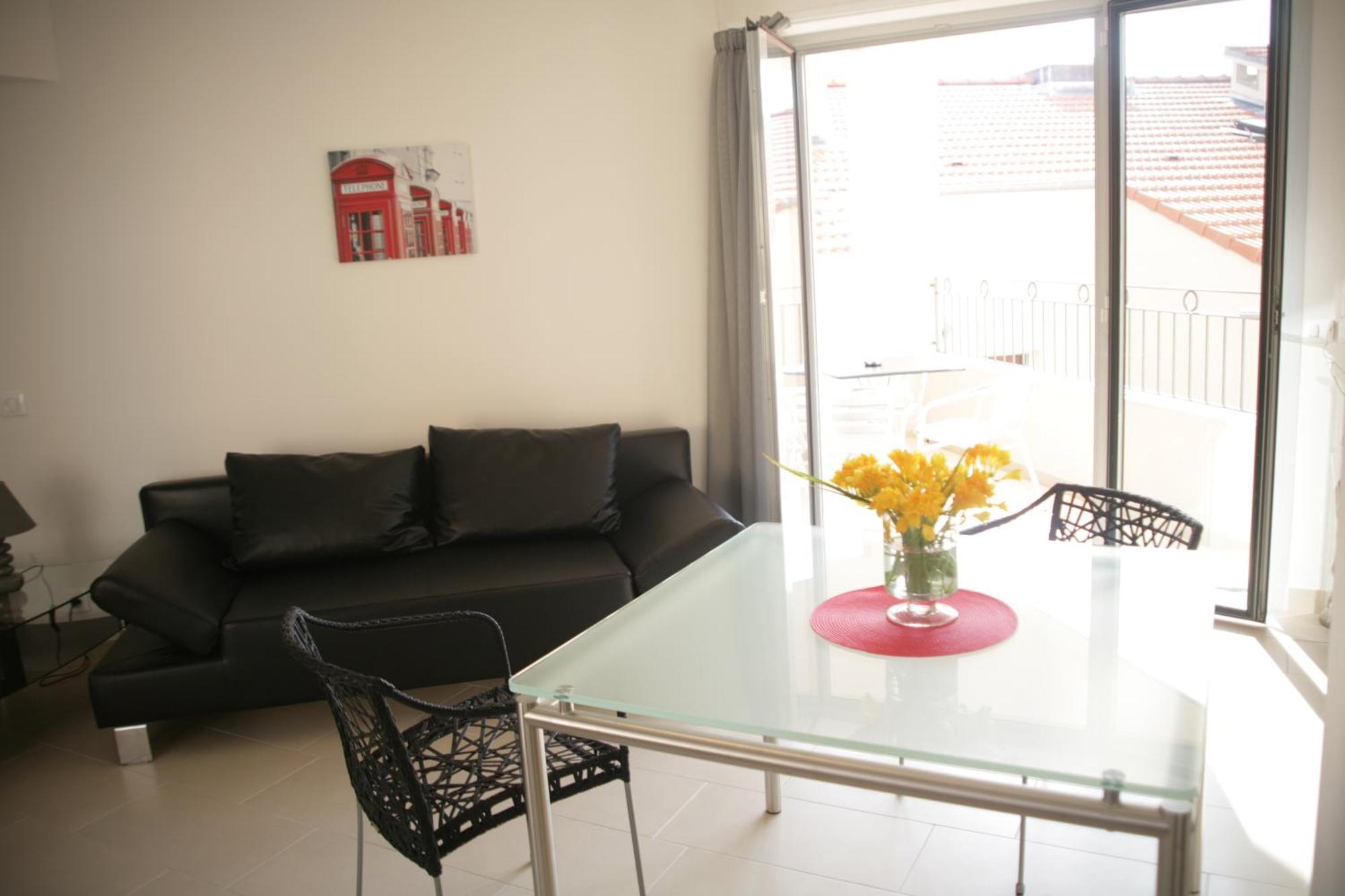 Le Vieux Port Apartments Кан Стая снимка