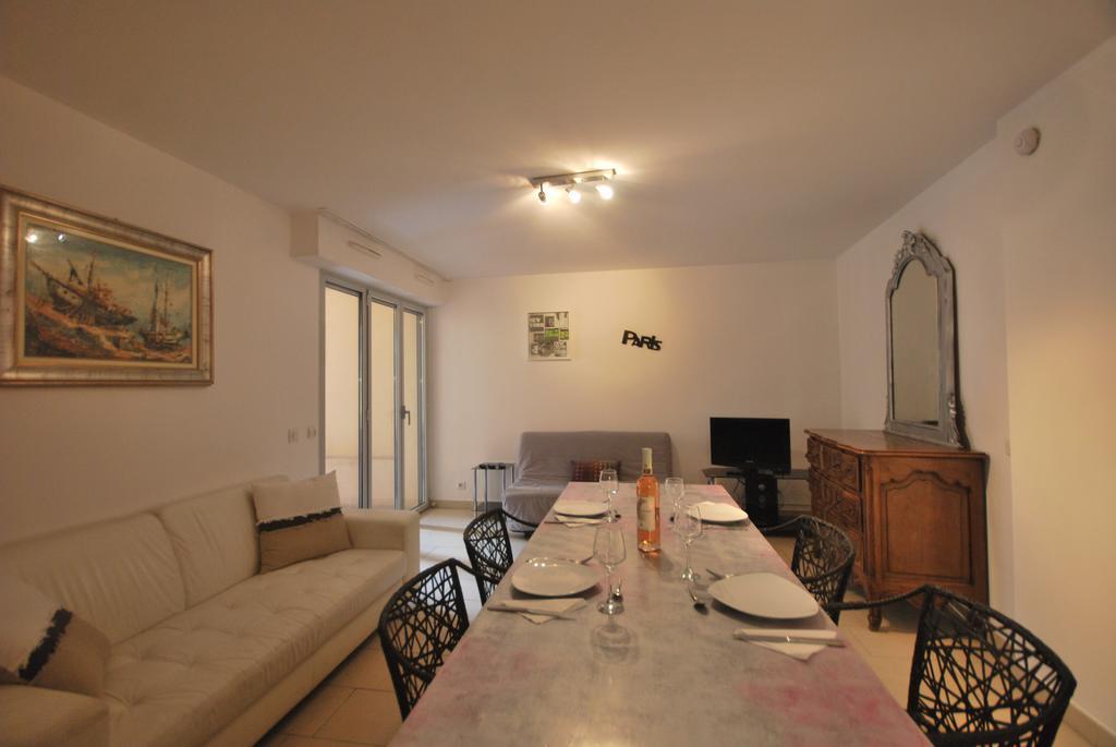 Le Vieux Port Apartments Кан Екстериор снимка