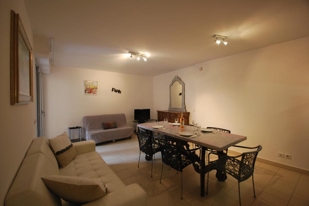 Le Vieux Port Apartments Кан Екстериор снимка
