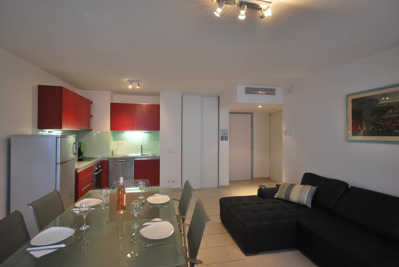 Le Vieux Port Apartments Кан Екстериор снимка