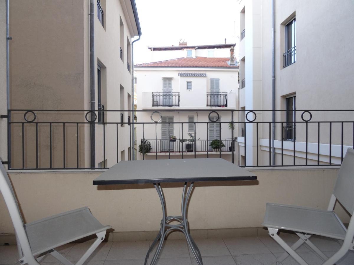 Le Vieux Port Apartments Кан Екстериор снимка